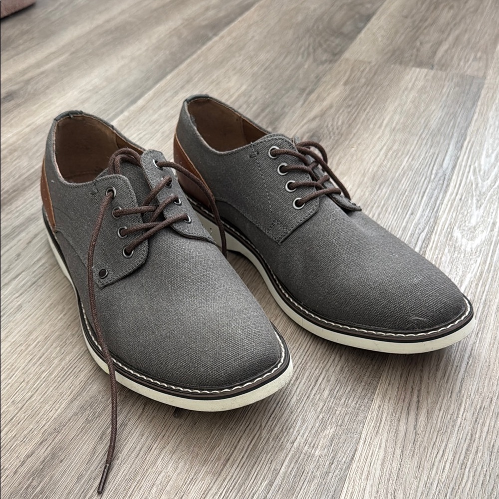 Steve Madden Gray Oxfords with Suede Finish